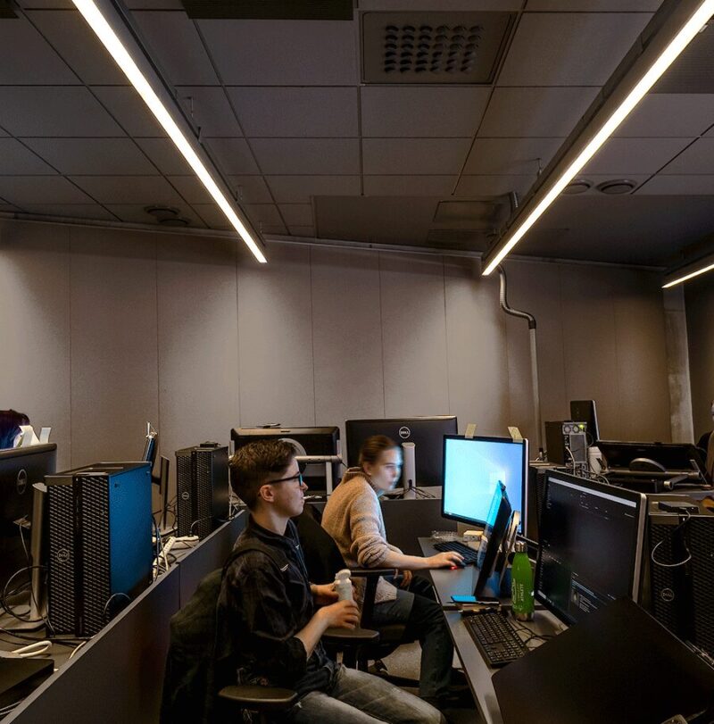 Vario valaisee luokkahuoneessa