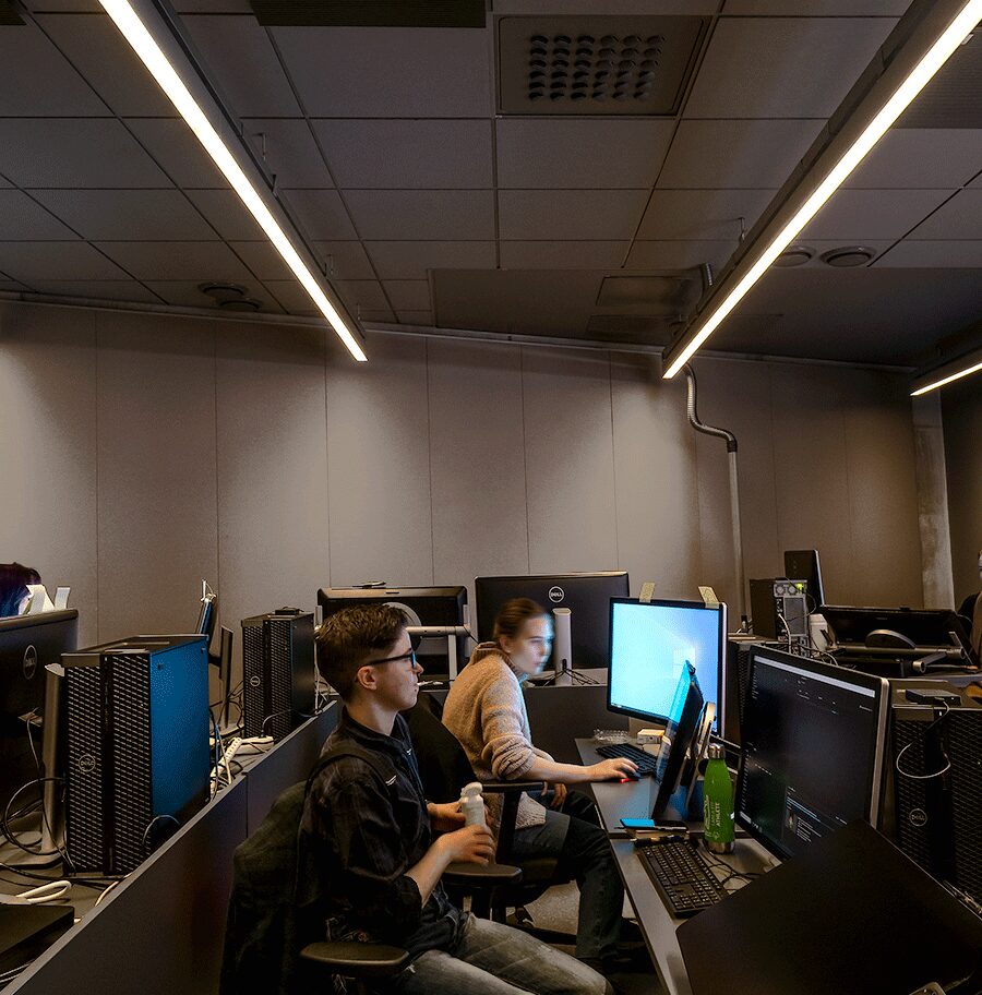 Vario lighting a classroom