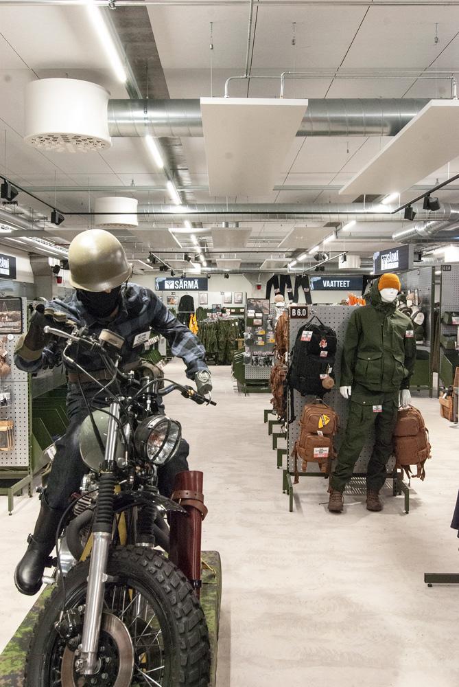 Varustelekas butik i Helsingfors Konala belyses med Airams Airaline Eco-armaturer