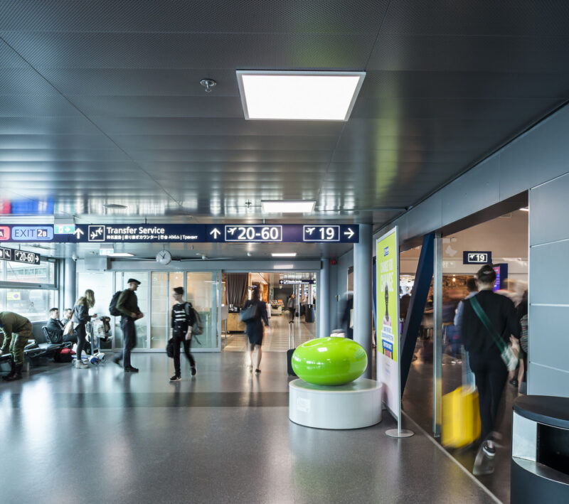 Airam levererade terminalbelysningen på Helsingfors-Vanda flygplats till Finavia som en trådlös Casambi-styrd helhetslösning