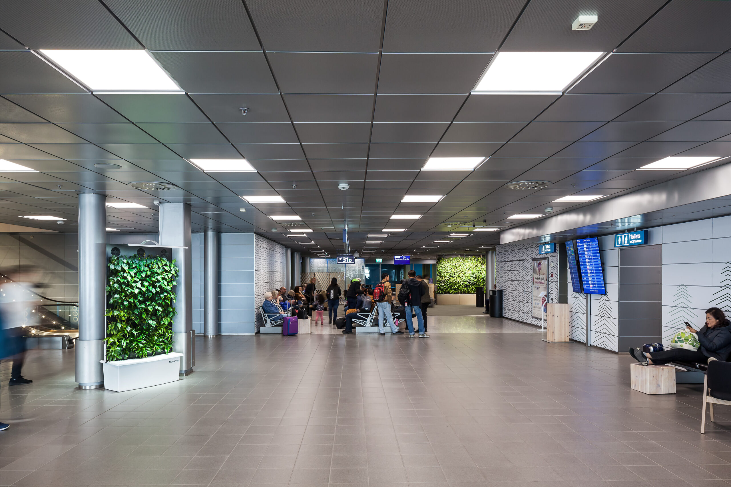 Airam levererade terminalbelysningen på Helsingfors-Vanda flygplats till Finavia som en trådlös Casambi-styrd helhetslösning